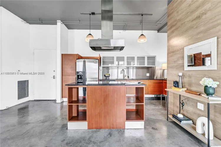 Neo Lofts #803 image #16