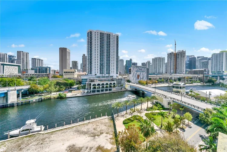 Neo Lofts #803 image #33