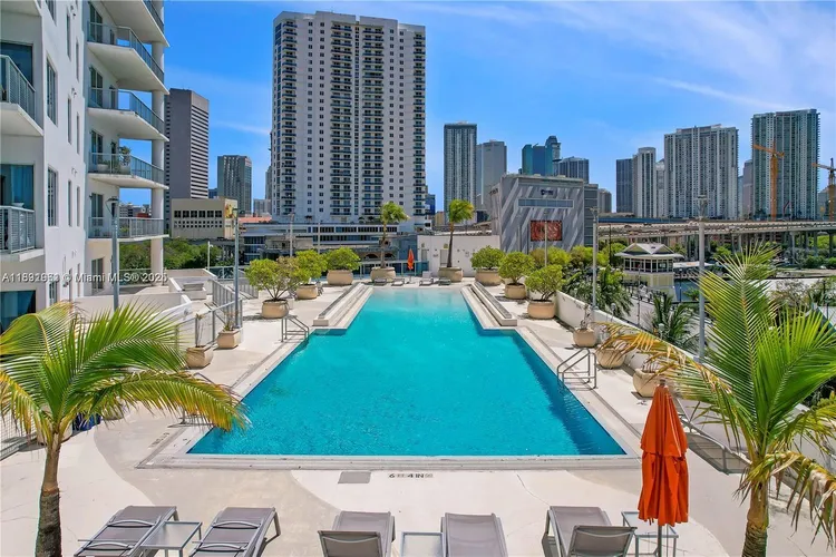 Neo Lofts #803 image #35