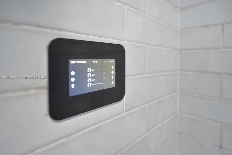 Neo Lofts #803 image #40