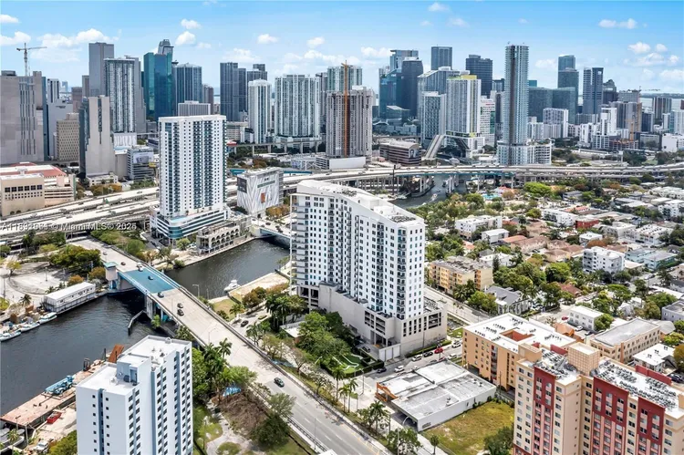 Neo Lofts #803 image #49