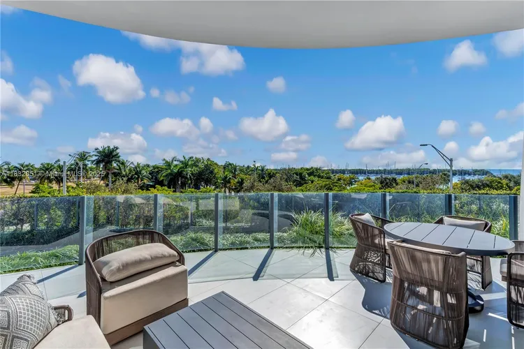 One Park Grove #4A image #20