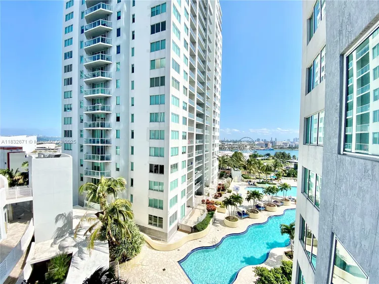 Vizcayne South Tower #1401 image #11