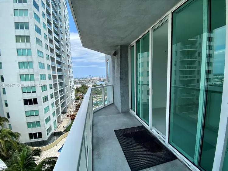 Vizcayne South Tower #1401 image #12