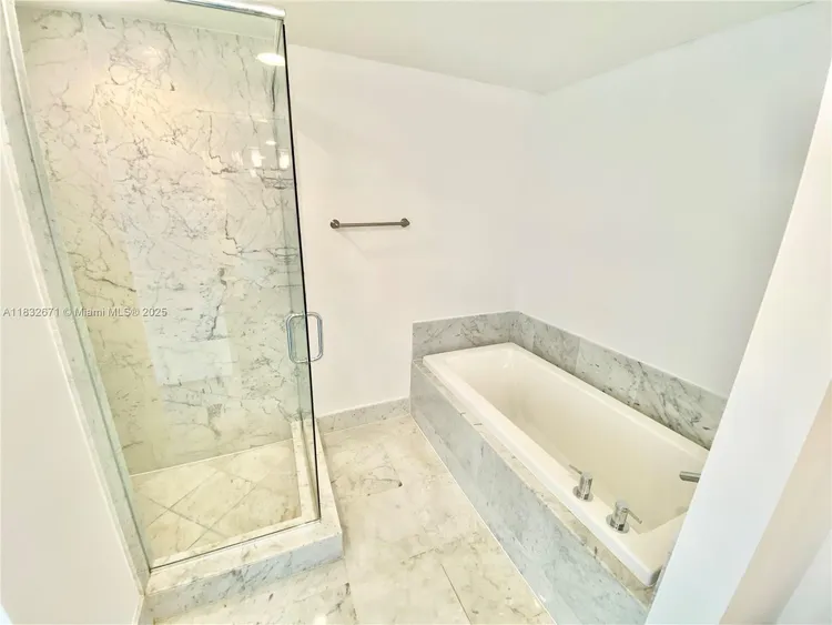 Vizcayne South Tower #1401 image #25