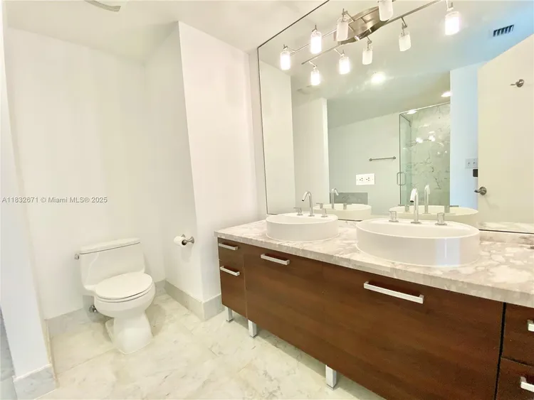 Vizcayne South Tower #1401 image #28