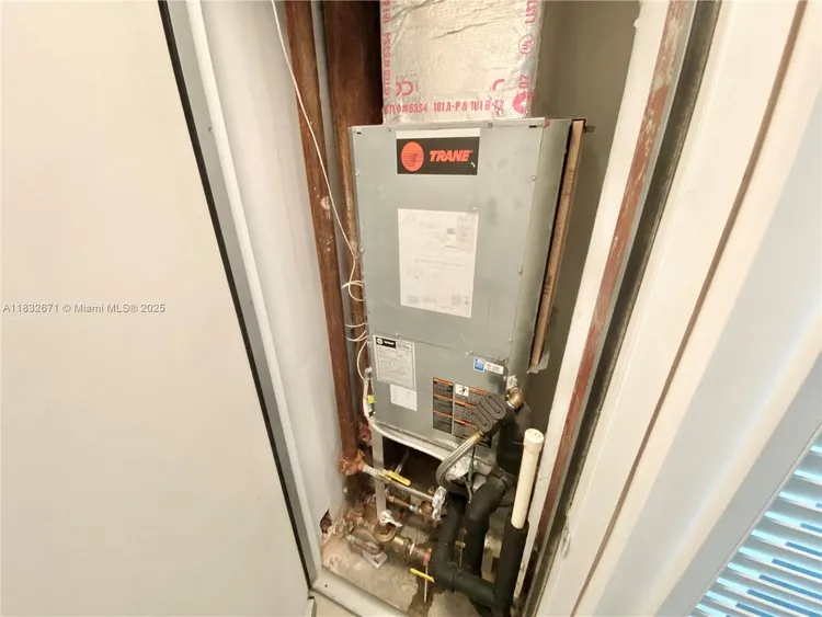 Vizcayne South Tower #1401 image #29