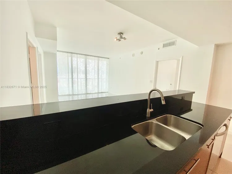 Vizcayne South Tower #1401 image #31