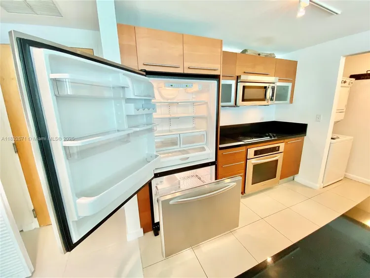 Vizcayne South Tower #1401 image #32