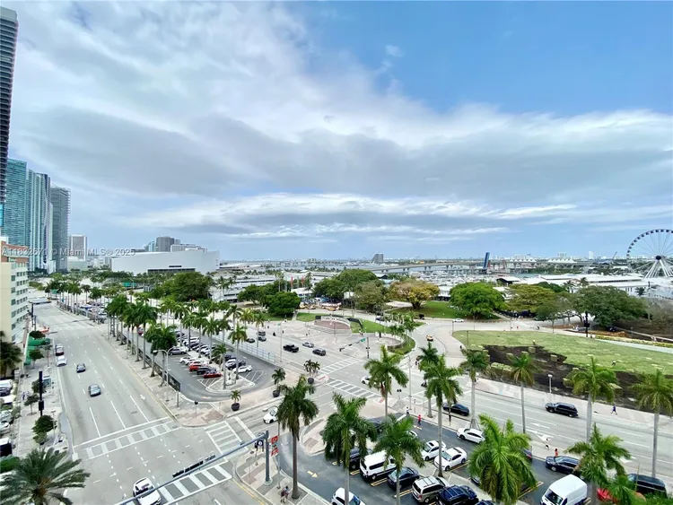 Vizcayne South Tower #1401 image #36