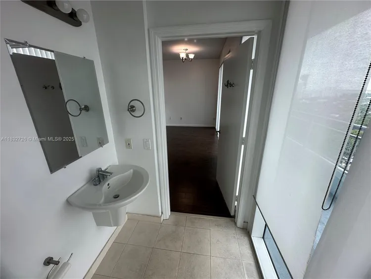 Infinity at Brickell #1919 image #10