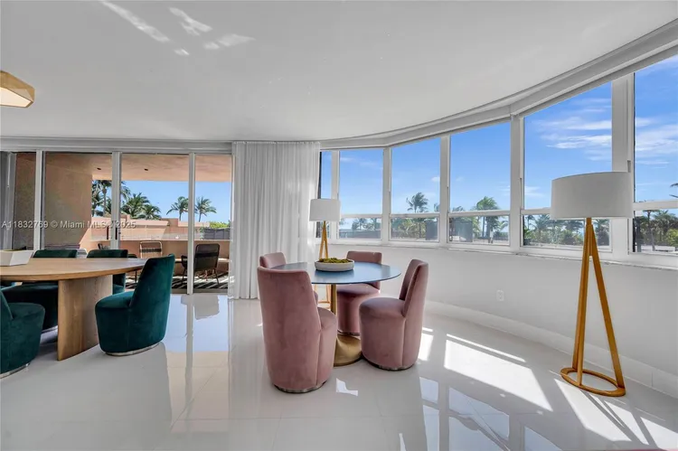 The Tiffany #102 image #10