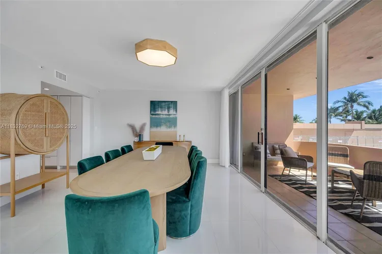 The Tiffany #102 image #13