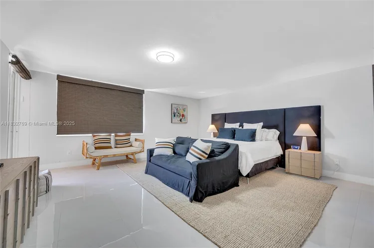 The Tiffany #102 image #17