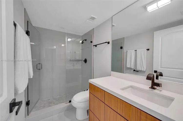 The Tiffany #102 image #25