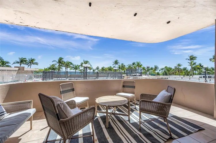 The Tiffany #102 image #29