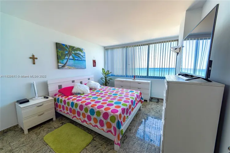 Burleigh House #1836 image #11