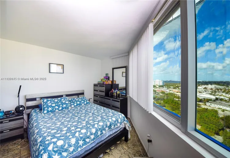 Burleigh House #1836 image #12