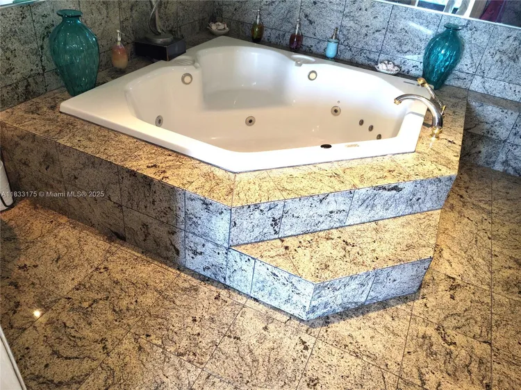 Burleigh House #1836 image #13