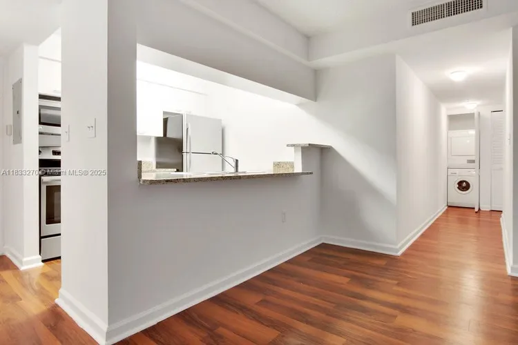 Bay Parc #12G image #9