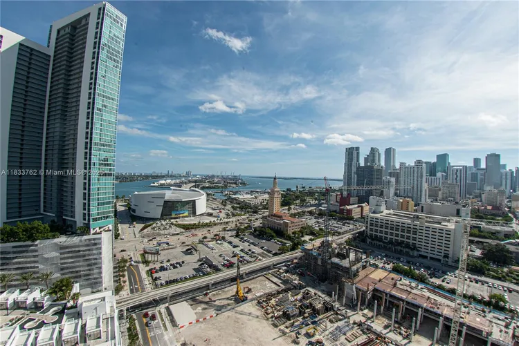 Paramount Miami Worldcenter #2211 image #16