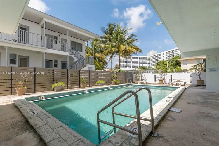 Bayshore Terrace #304 image #20