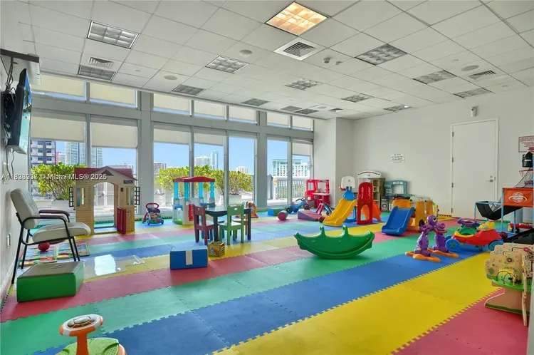 Axis #2618-N image #44