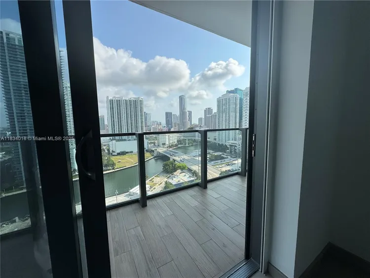 Rise Brickell City Centre #1711 image #32