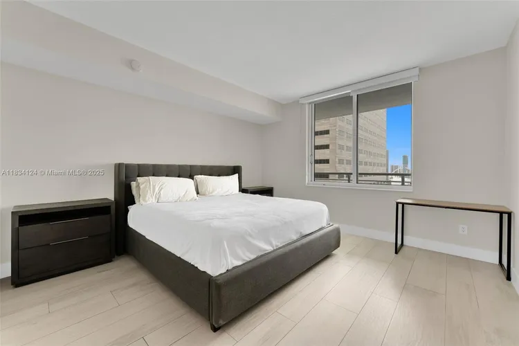 One Miami #2816 image #16