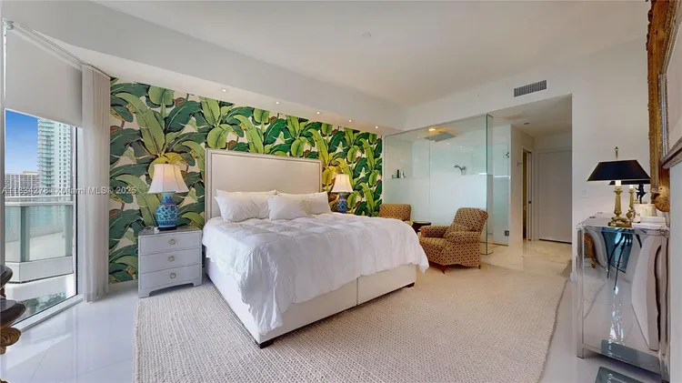 Paramount Bay #2801 image #11