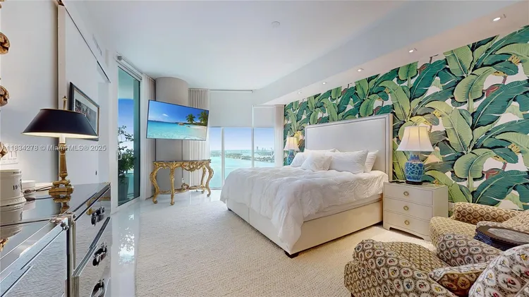 Paramount Bay #2801 image #12