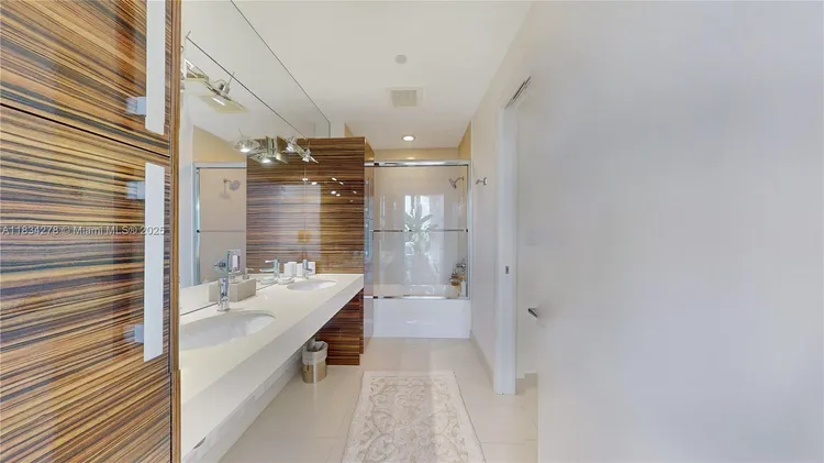 Paramount Bay #2801 image #13