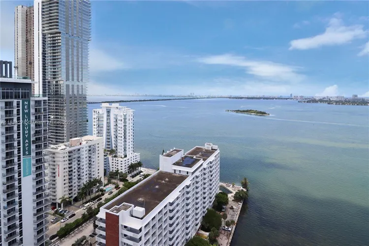 Paramount Bay #2801 image #26