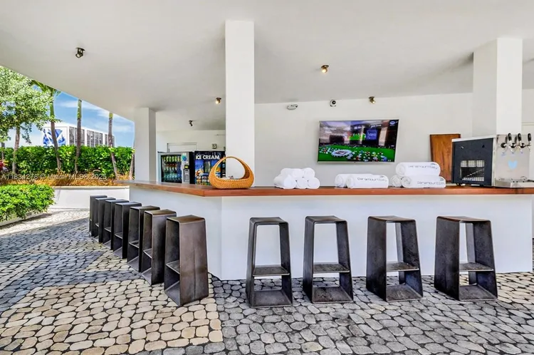 Paramount Bay #2801 image #30