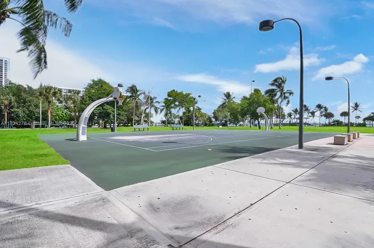 Paramount Bay #2801 image #37