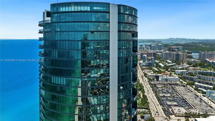 Porsche Design Tower #2801 image #22