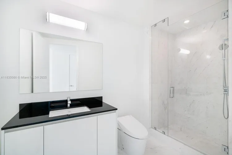 Porsche Design Tower #2801 image #9