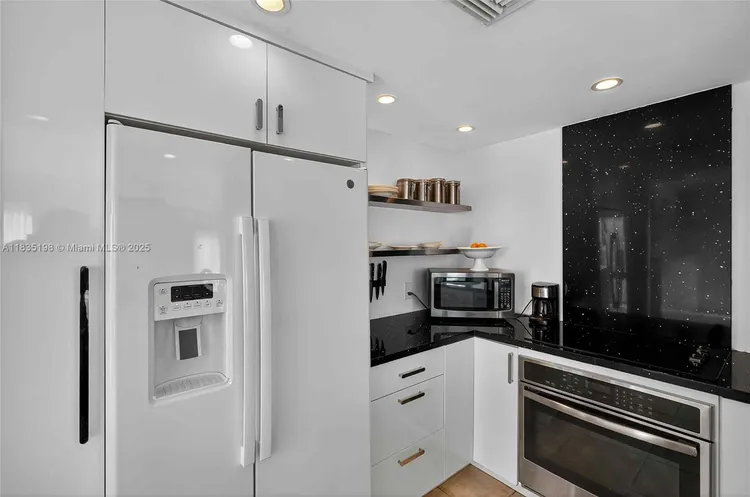 1600 South Bayshore Lane #3A image #14