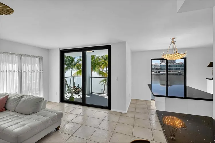 1600 South Bayshore Lane #3A image #21