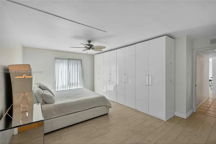 1600 South Bayshore Lane #3A image #24