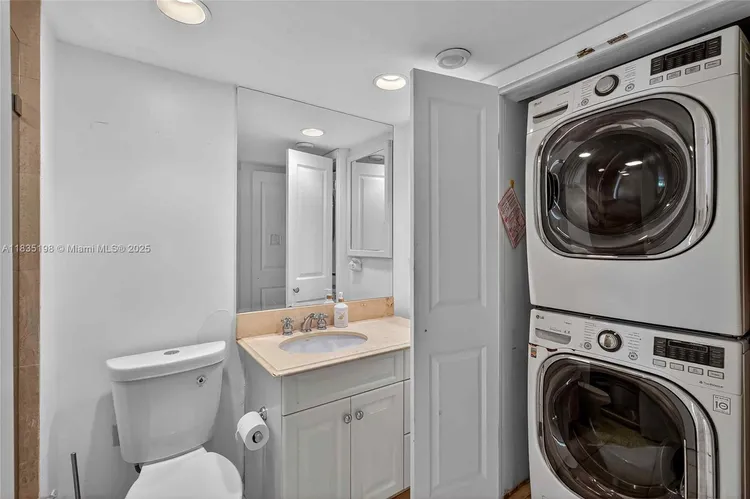 1600 South Bayshore Lane #3A image #31