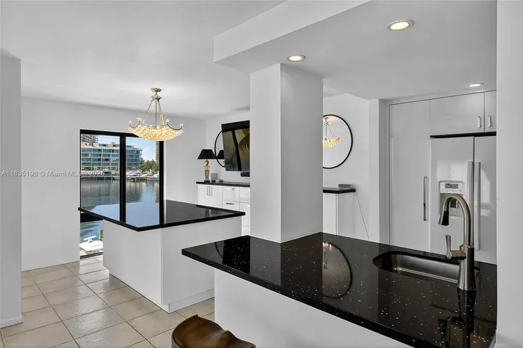 1600 South Bayshore Lane #3A image #6