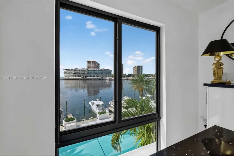 1600 South Bayshore Lane #3A image #8