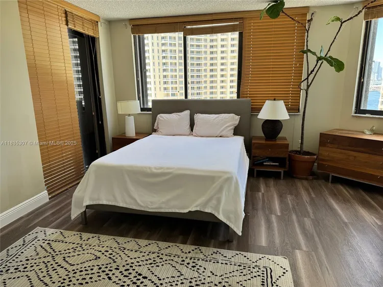 Brickell Key II #1414 image #10