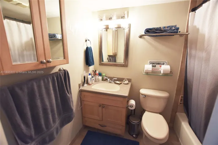 Brickell Key II #1414 image #13