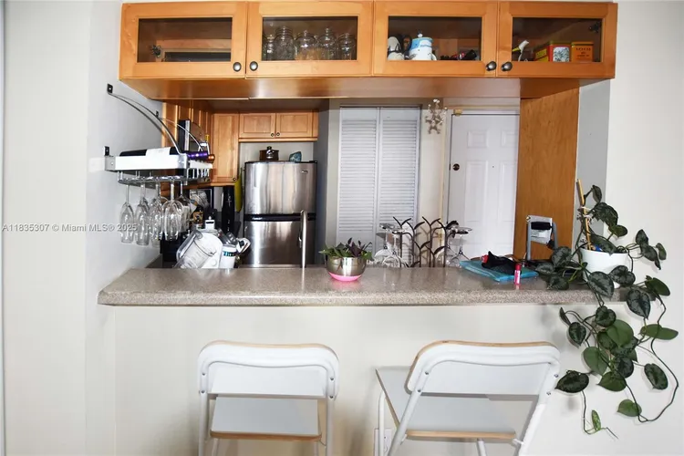 Brickell Key II #1414 image #7