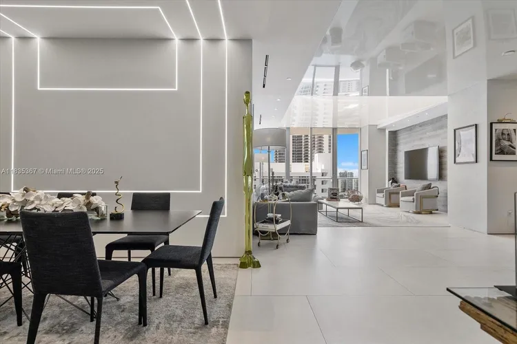 Chateau Beach Residences #2002 image #11