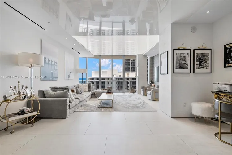 Chateau Beach Residences #2002 image #19