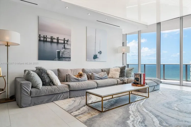 Chateau Beach Residences #2002 image #21