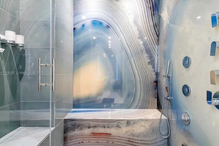 Chateau Beach Residences #2002 image #35